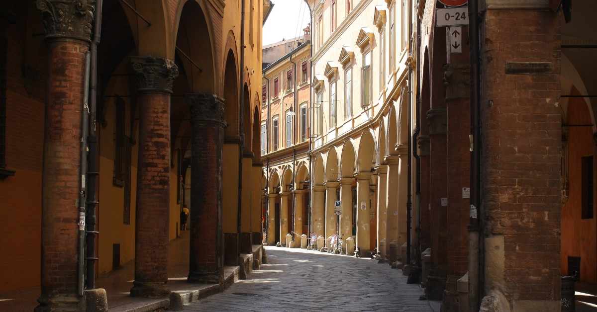 What to do in Bologna Italy in a day - Porticoes